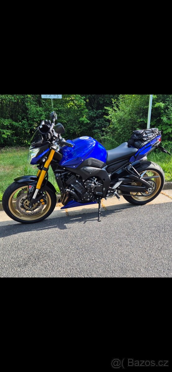 Yamaha FZ8 - 3