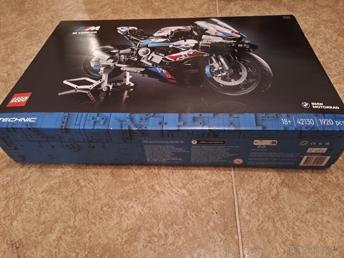 LEGO Technic 42130 BMW M 1000 RR - 3
