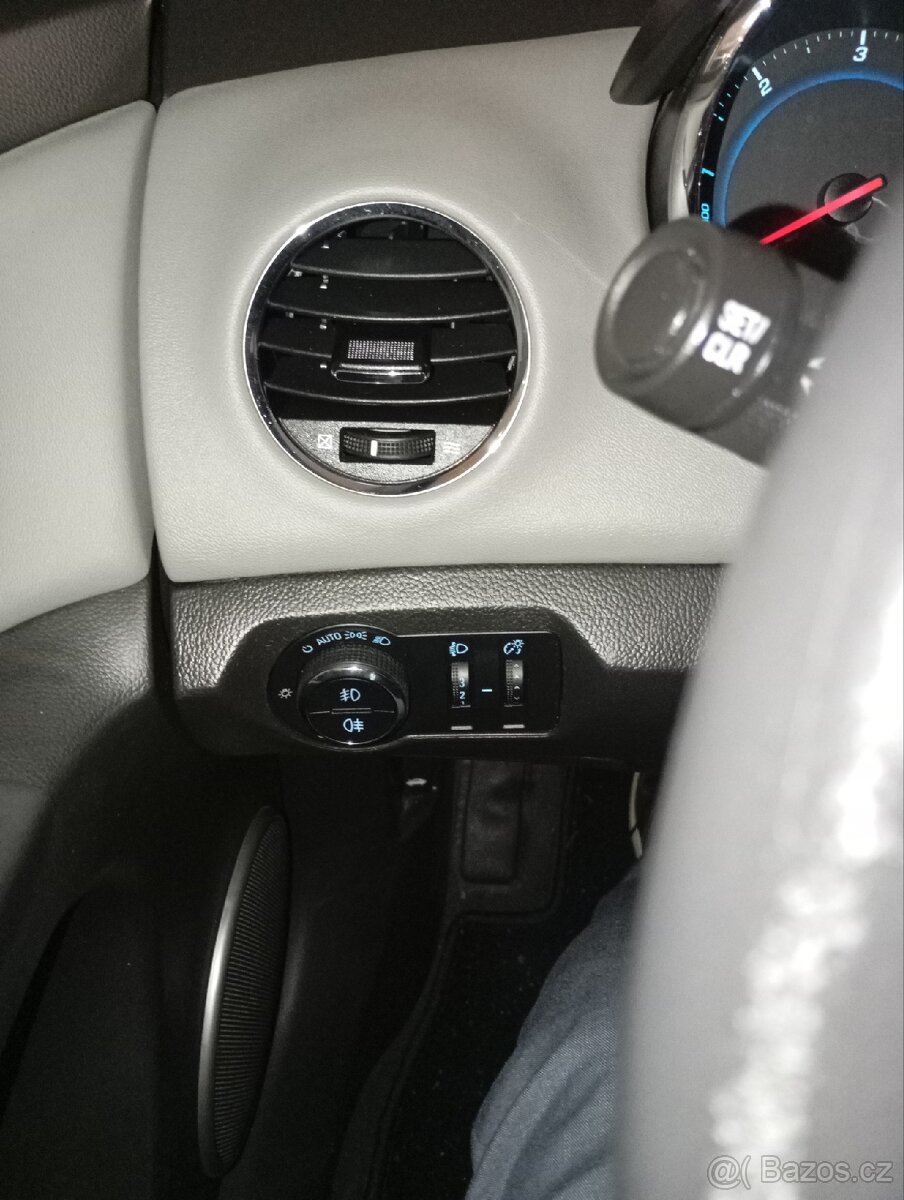 Chevrolet Cruze 2011 - 3