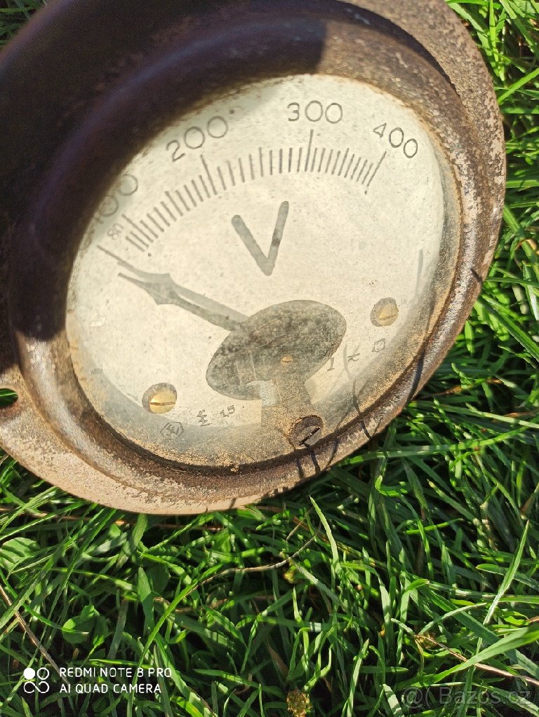 Historický voltmetr - 3