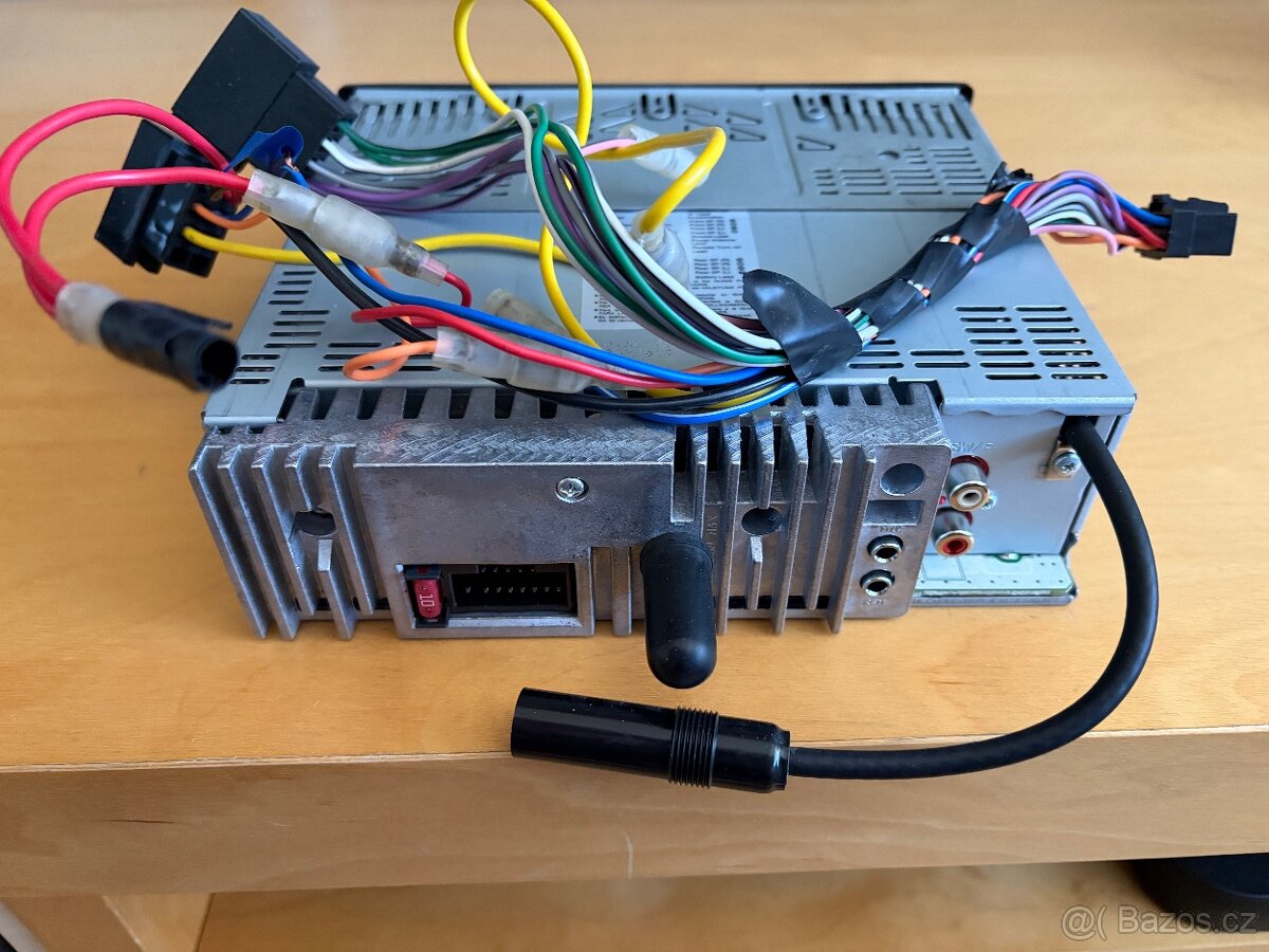 Rádio Alpine - 3