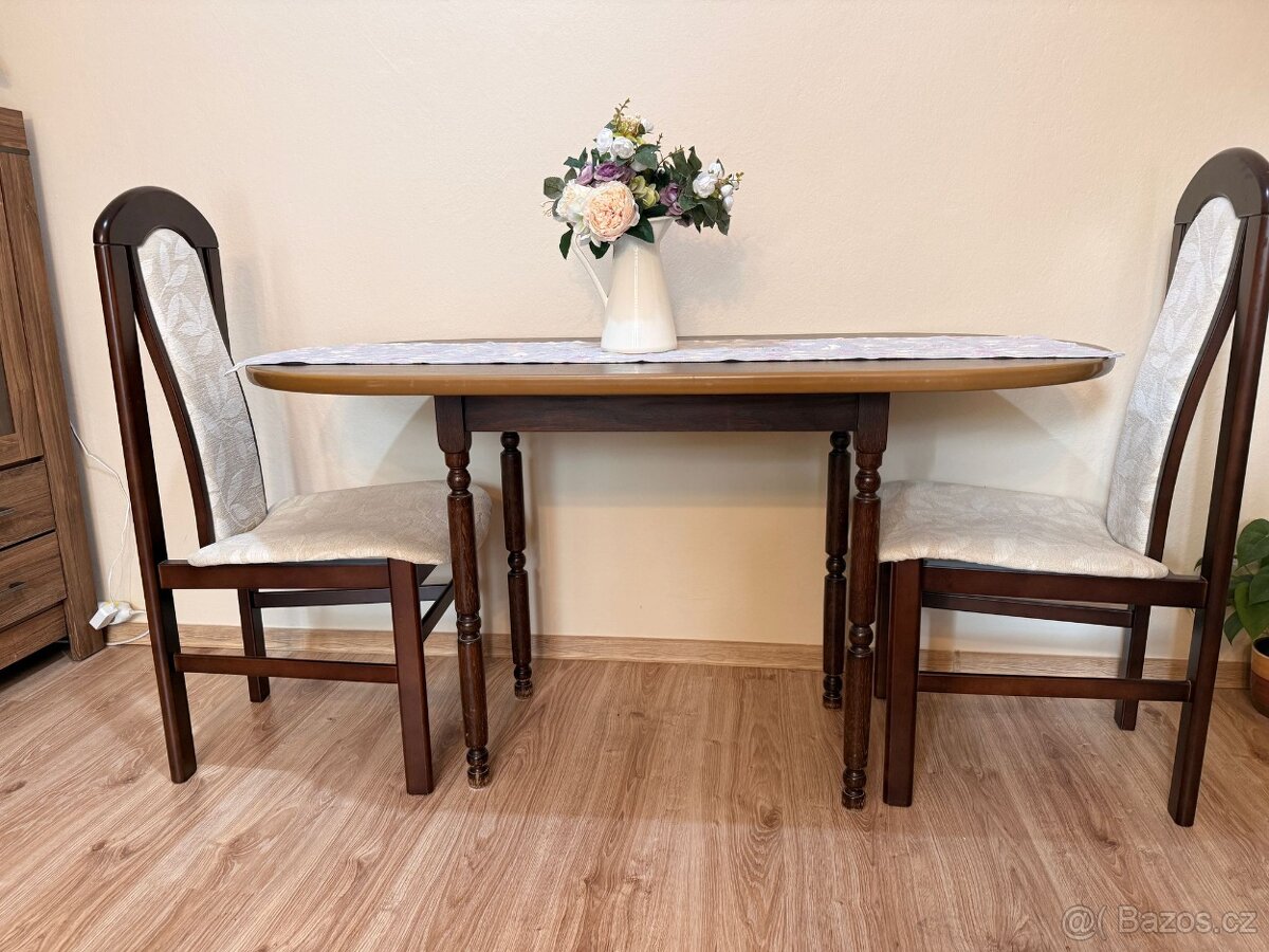 🪵 Elegantní jídelní stůl na míru + 4 židle – krásný stav - 3