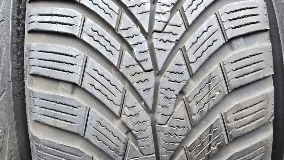 Zimní pneu 205/60/16 Continental - 3