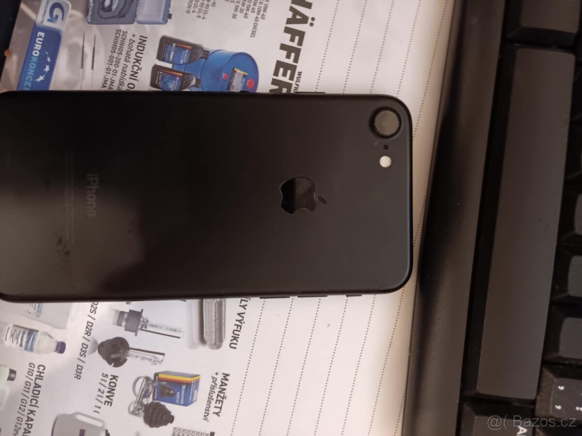 Apple 7 - 3