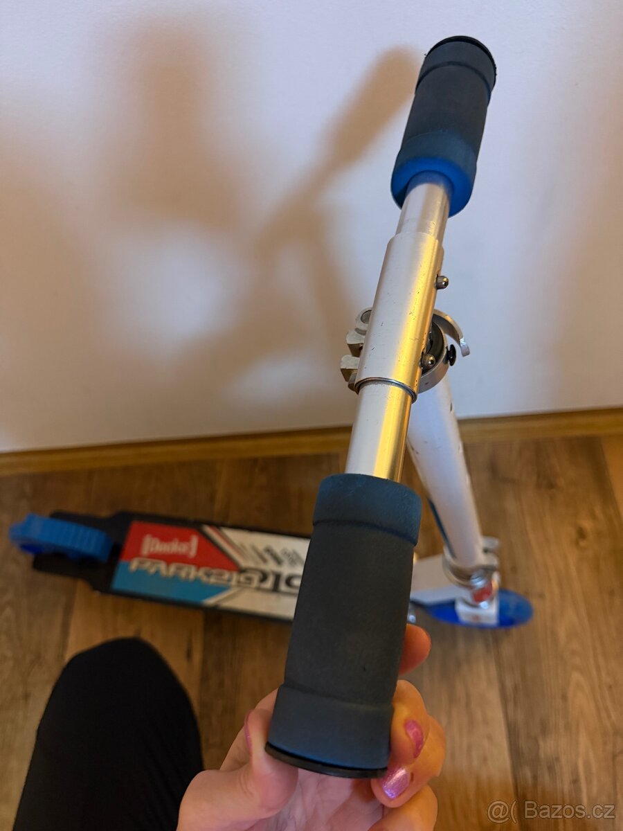 Kolobezka Worker se sviticimi kolecky - 3