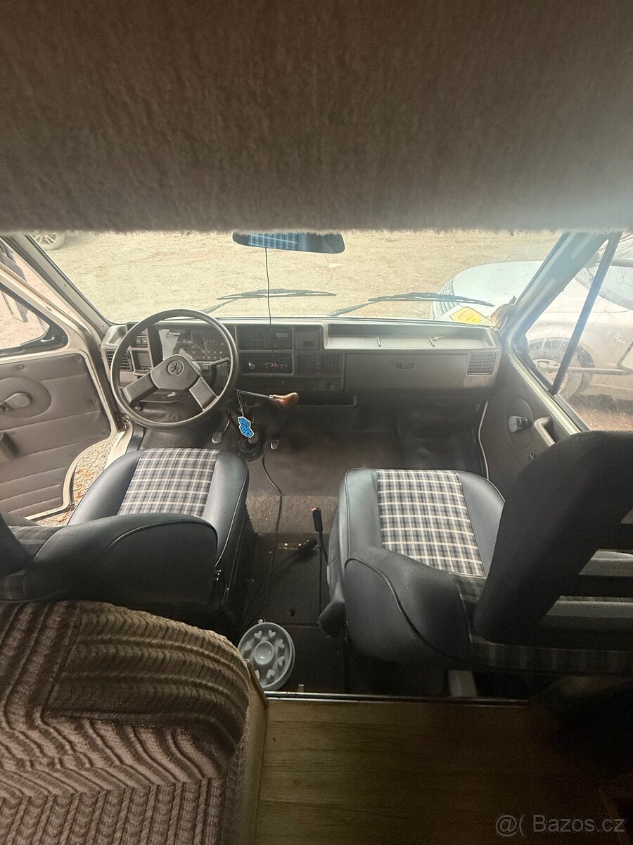 Obytný vůz Peugeot J5 - 3
