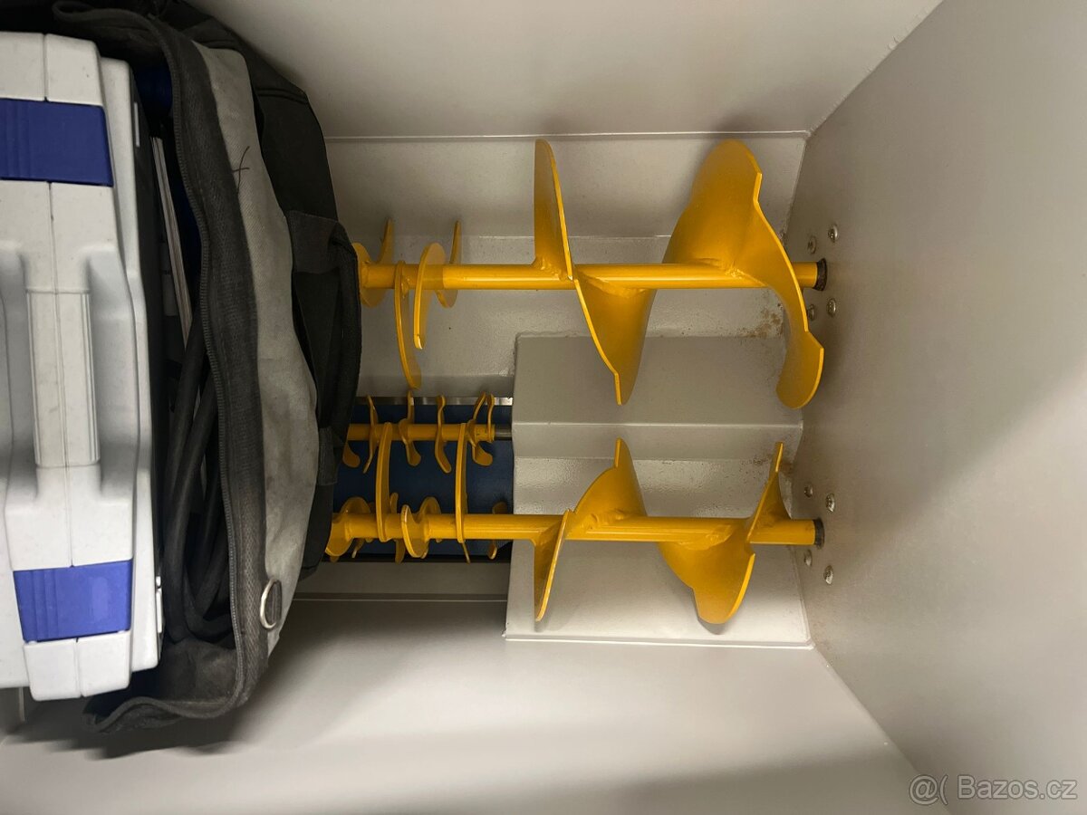 Stroj na foukanou izolaci - 3