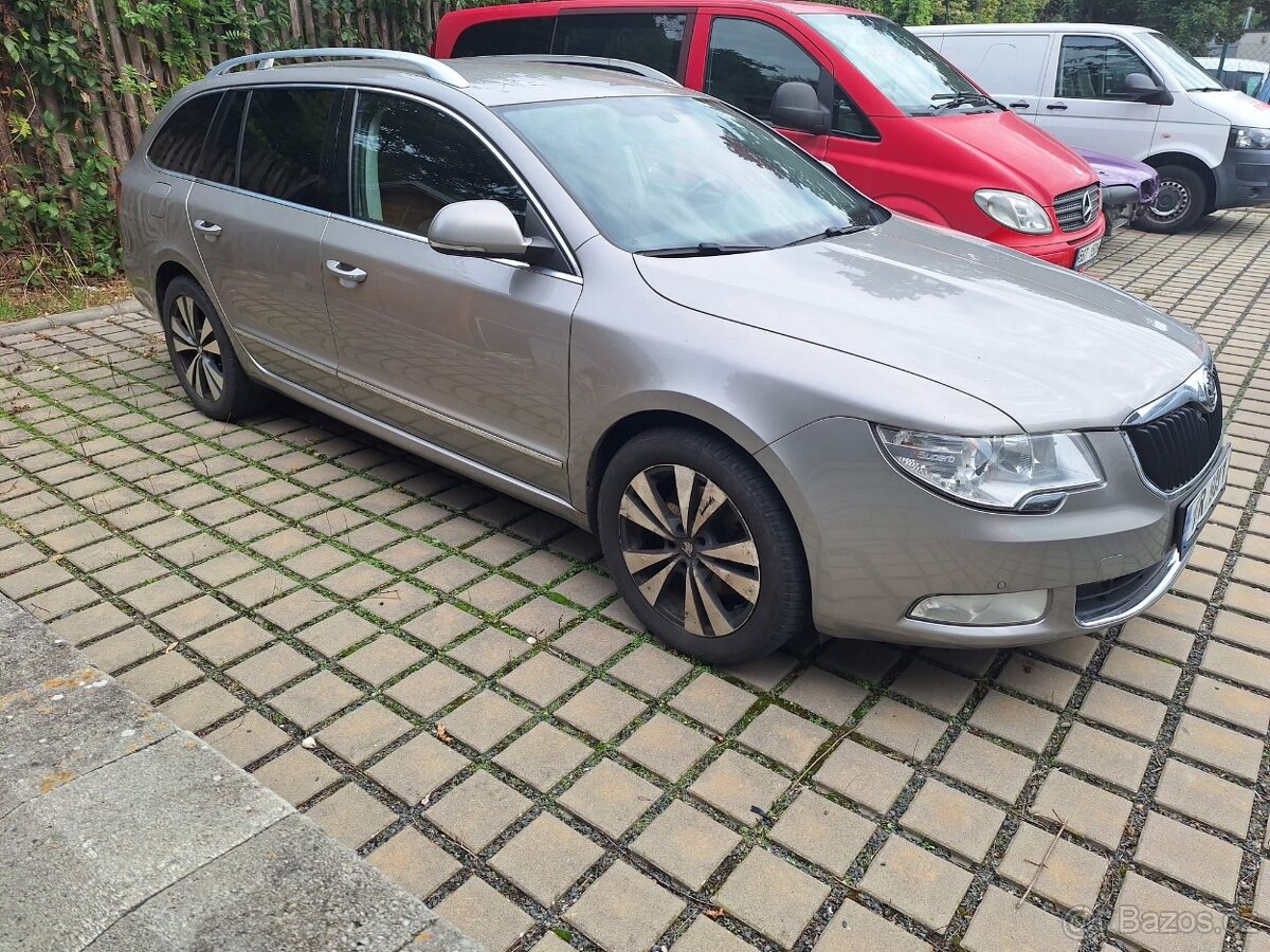 Alu kola Superb R17 - 3