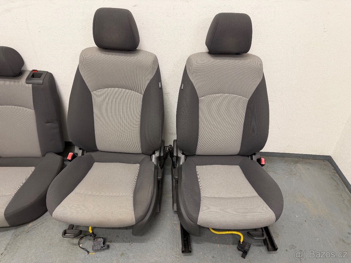 Chevrolet Cruze LT Sedacky - interiér - 3