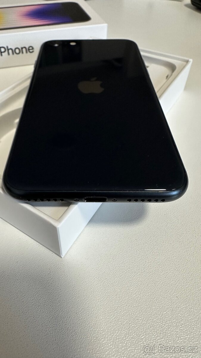 iPhone SE 64gb model 2020 - 3