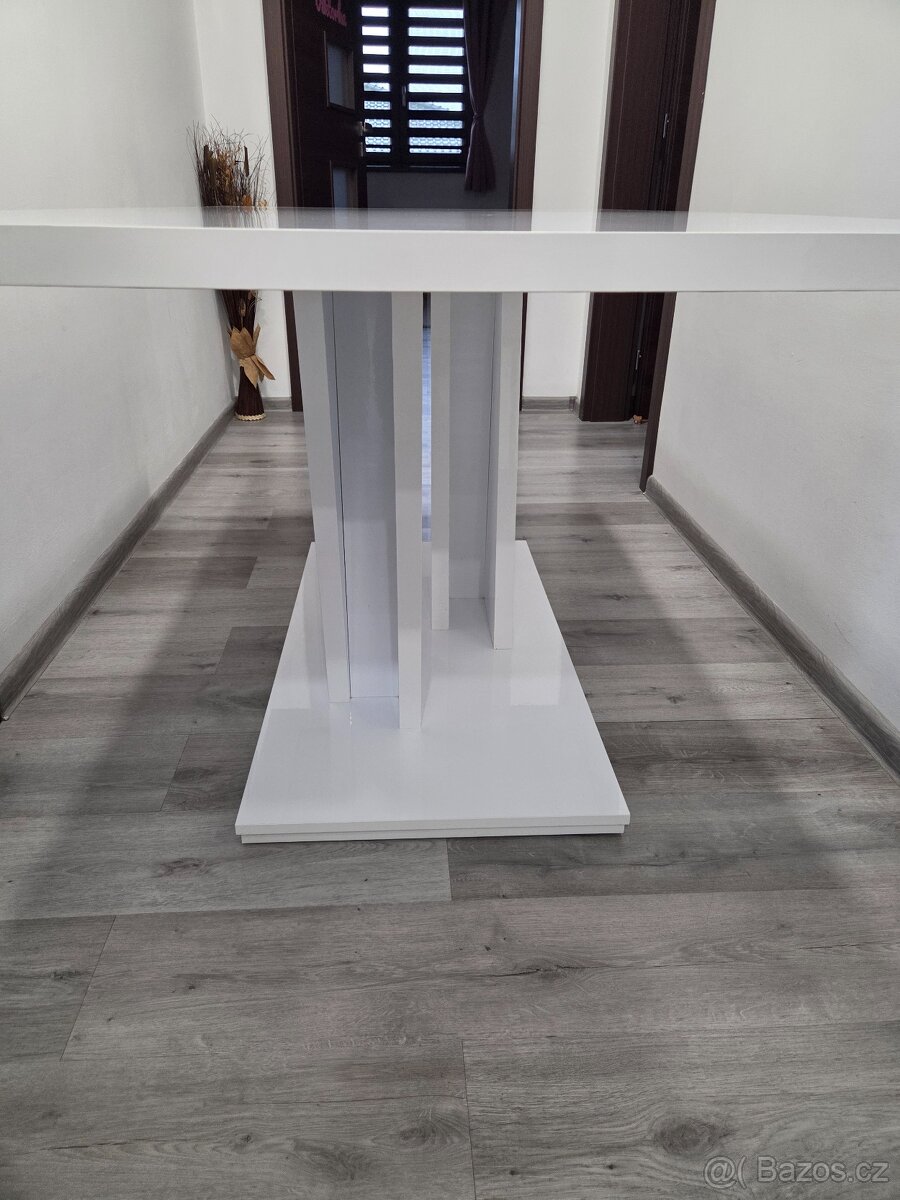 Jídelní set: Stůl + 4 židle - 3