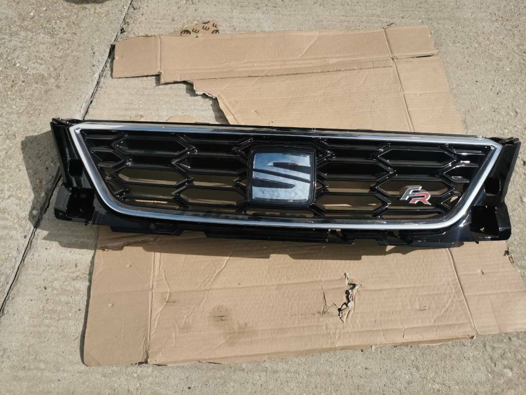 SEAT ATECA MASKA ZNAK RADAR - 3