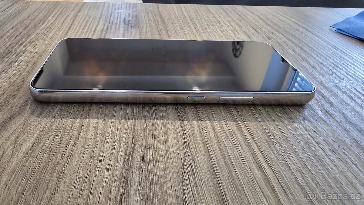 Samsung galaxy S22+ - 3