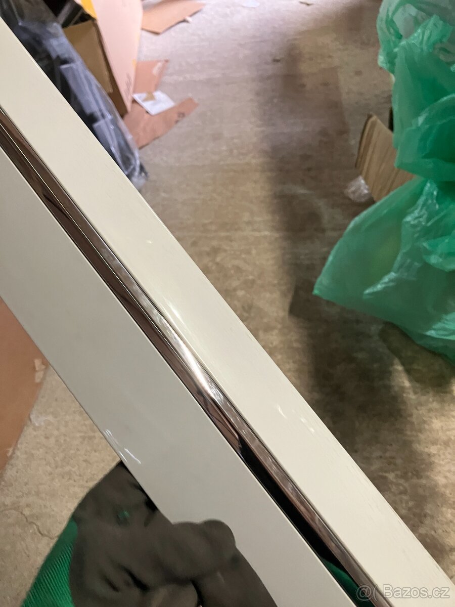 lista pro leve zadni dvere Superb 3 3V0853595A - 3