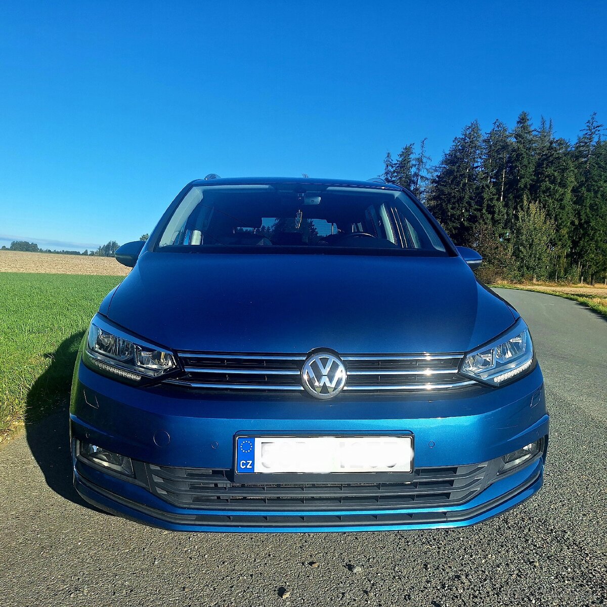 VW Touran (5T1), 7-místní, 09/2016
- 3