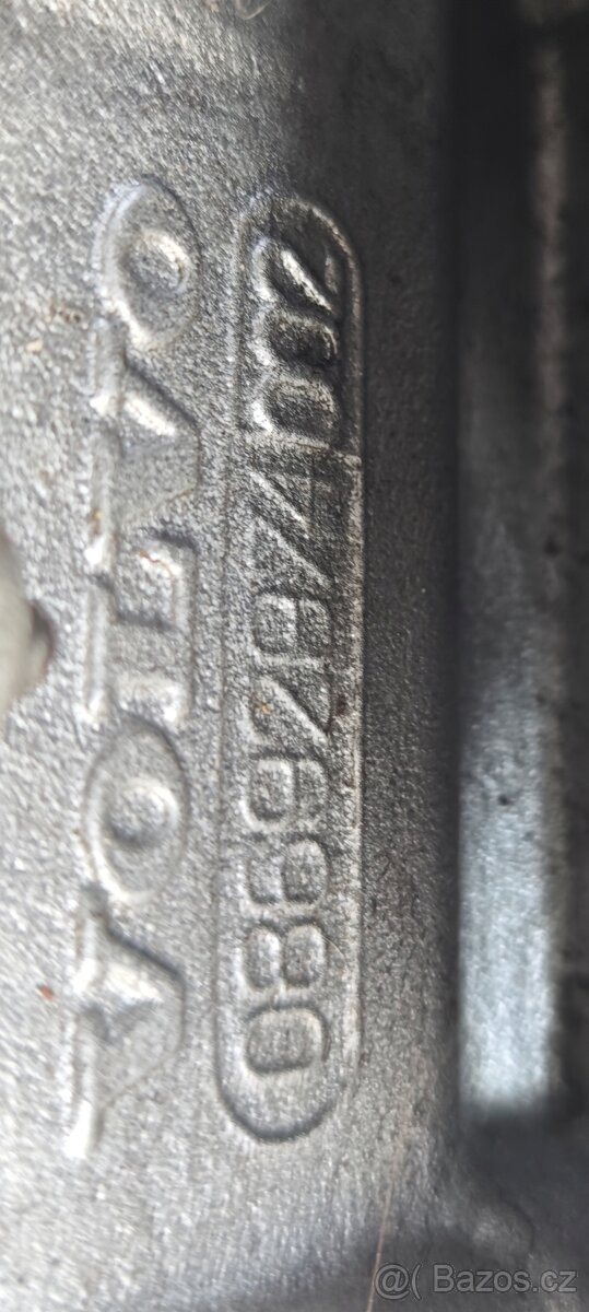 Hlava 2.4 d volvo - 3