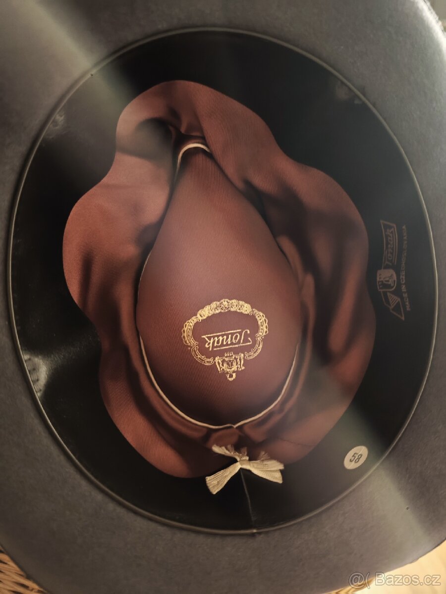 2 klobouky Tonak - 3