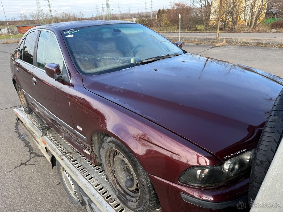 BMW e39 528iA-Díly - 3