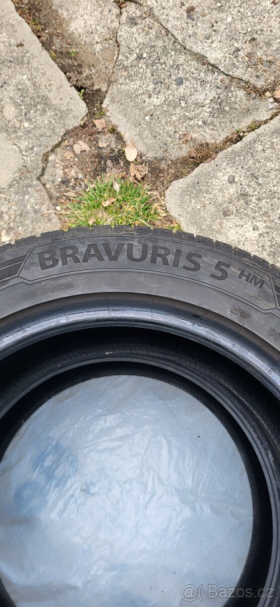 215 55 17 Barum Bravuris 5 - 3