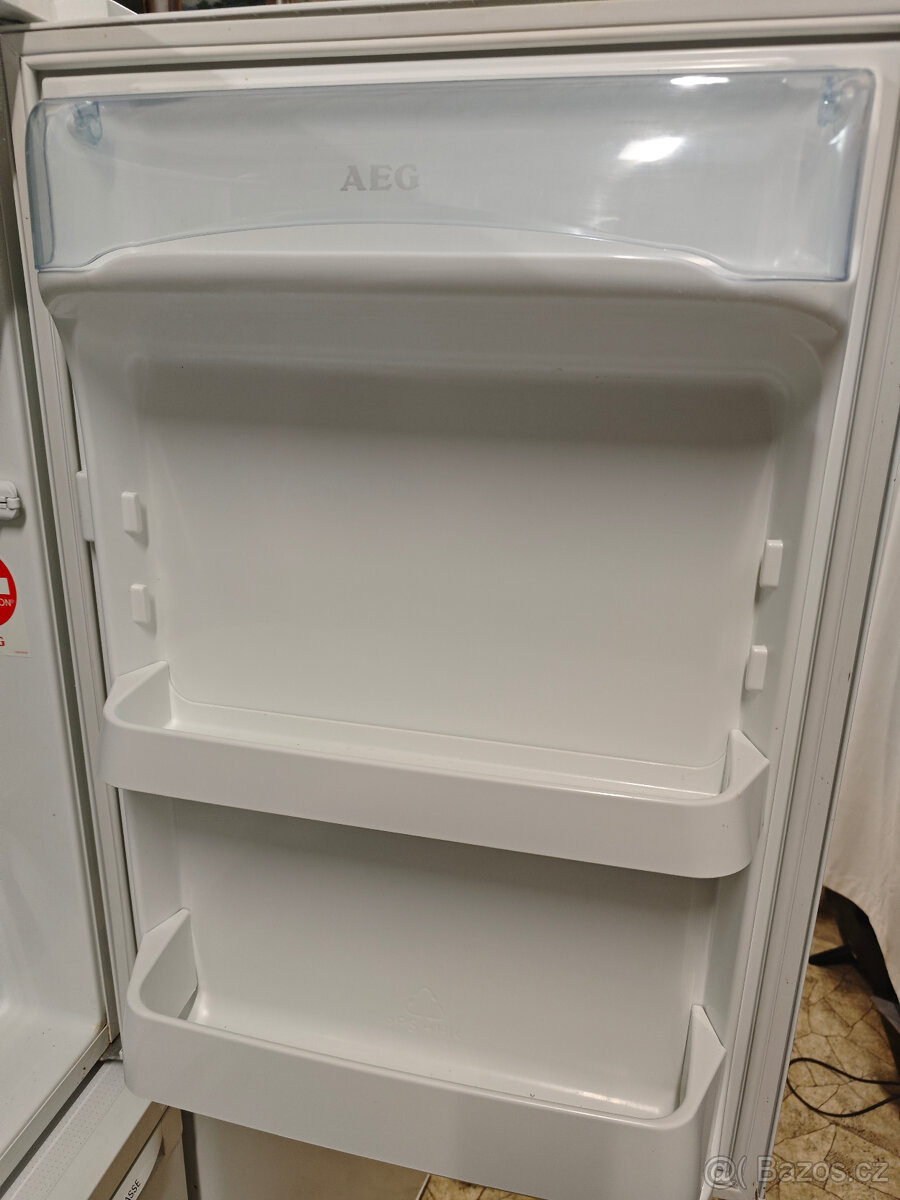 Chladnička AEG Santo - 3