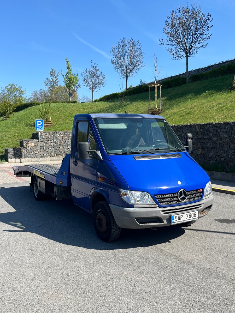Mercedes Odtahovka - 3
