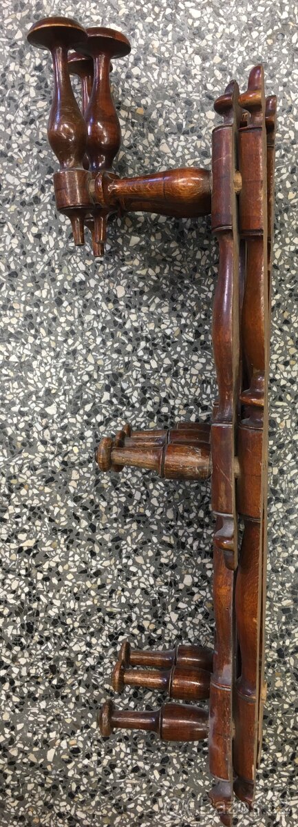 Starožitný dřevěný skládací věšák - 3