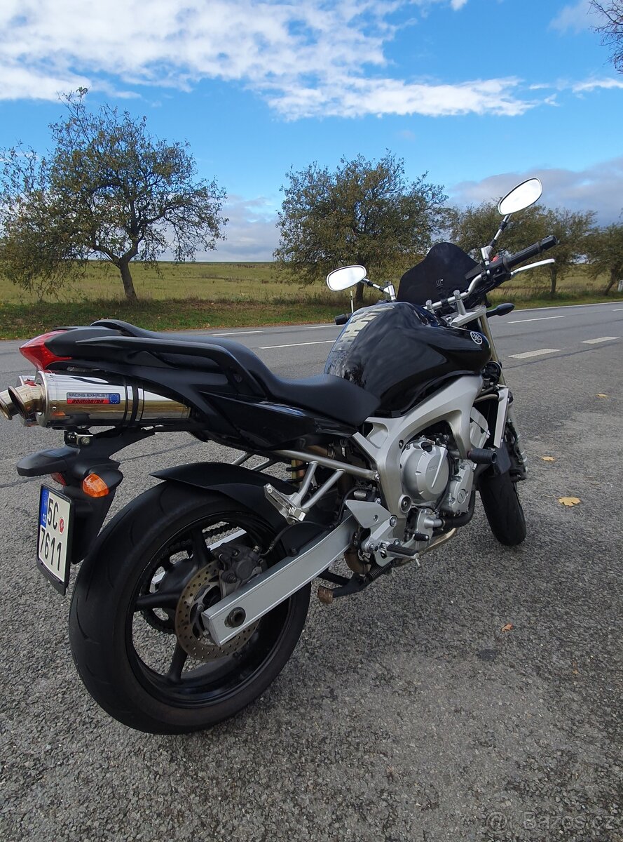 Yamaha FZ6 - 3