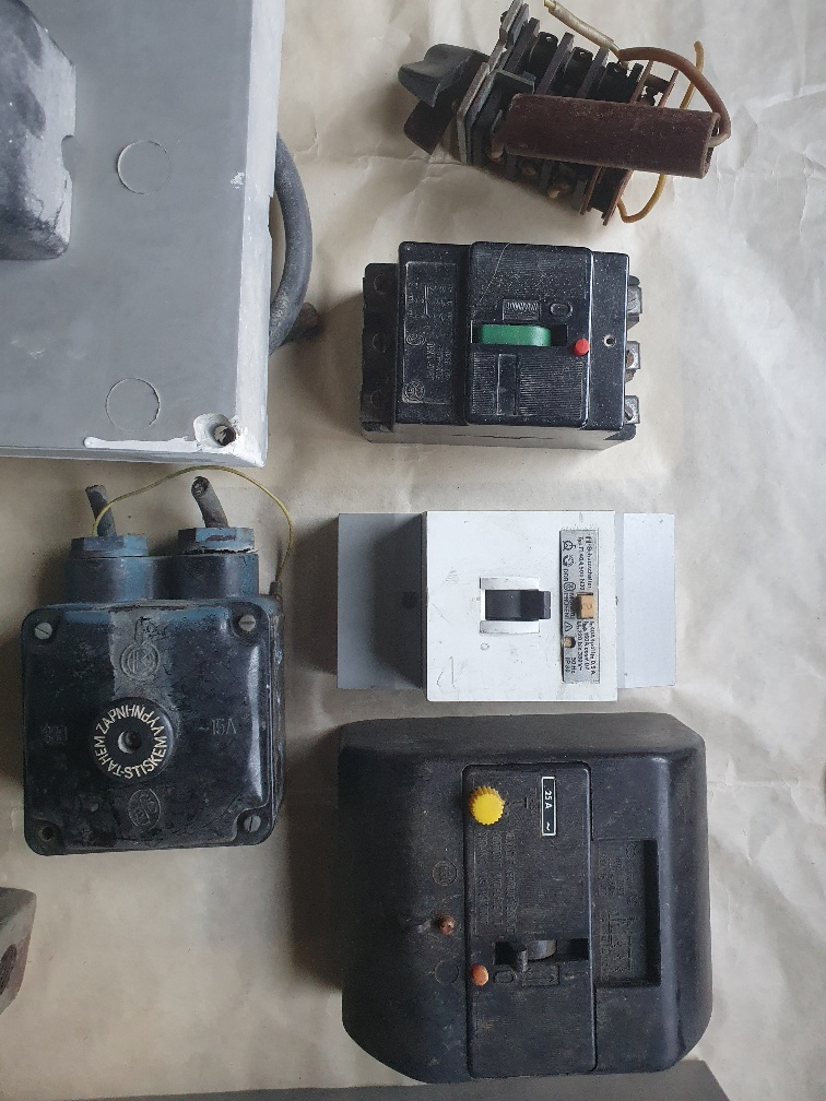 Elektroinstalace a jednotlivé prvky z elektrotechniky - 3