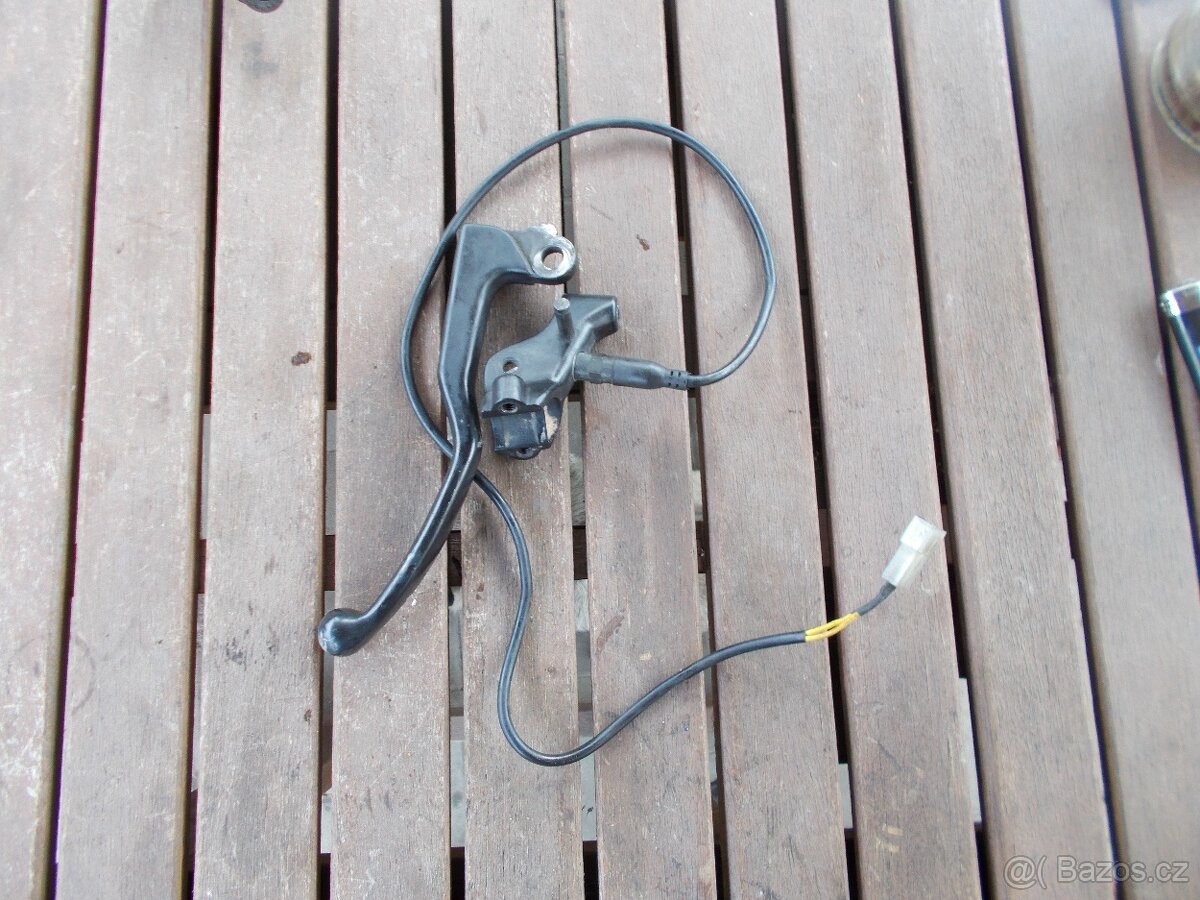 BMW 650 F - plast pod chladic - 3