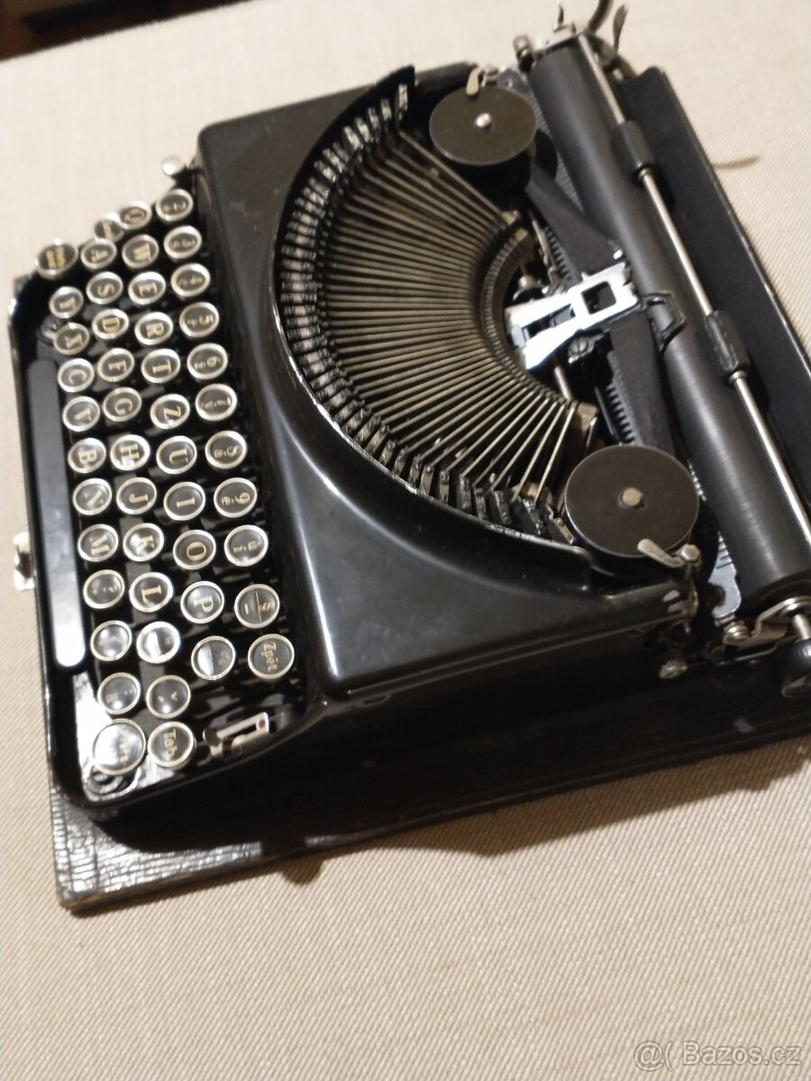 Psací stroj Remington, made in USA - 3
