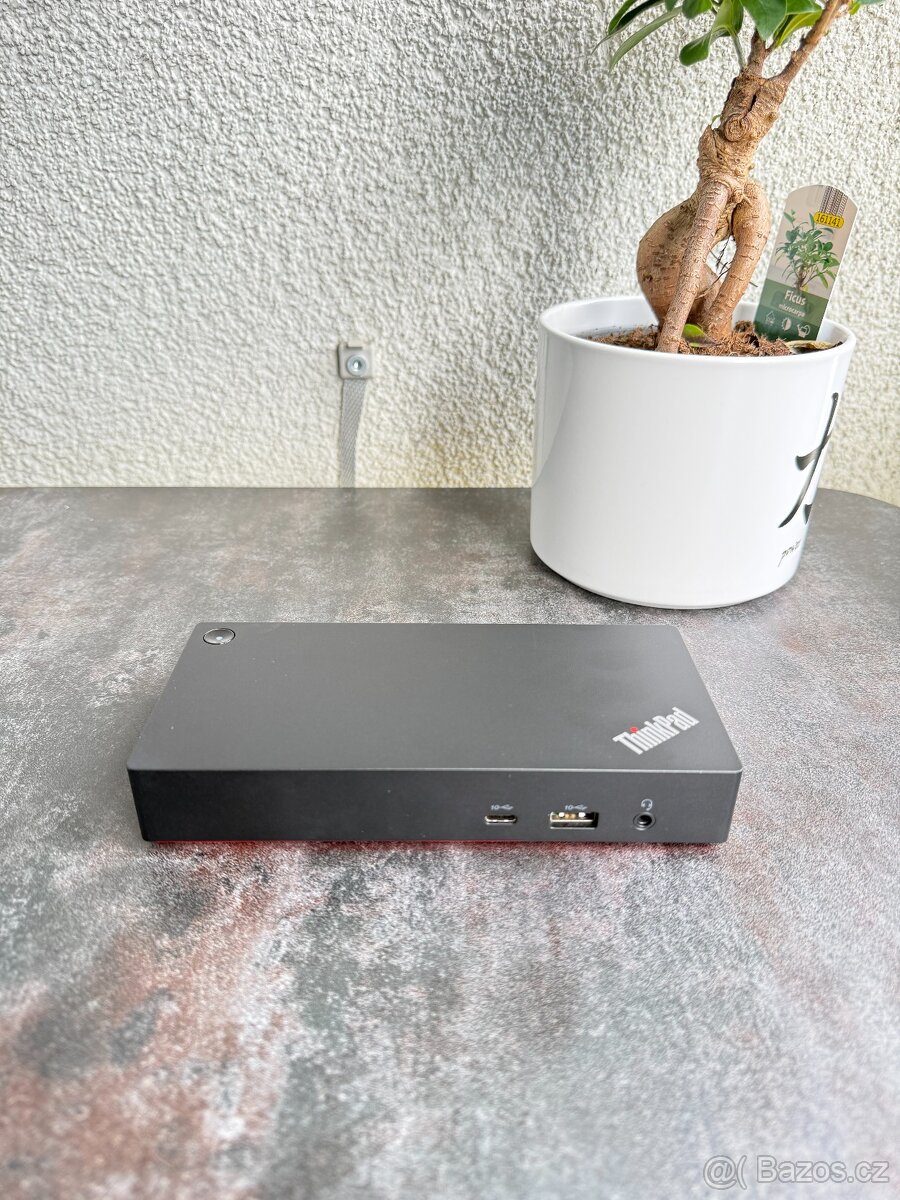 Lenovo ThinkPad Universal USB-C Dock - 3