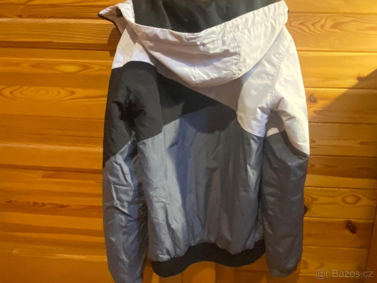 ZNAČKOVÁ SPORTOVNÍ VĚTROVÁ BUNDA Chapter - 3