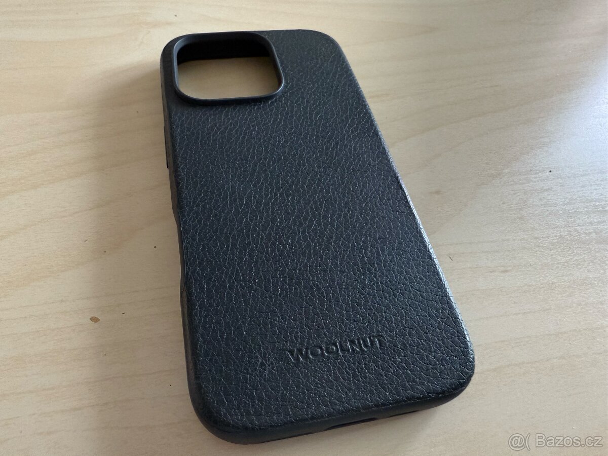 Apple iPhone 16 Pro obal Woolnut s MagSafe černý - 3