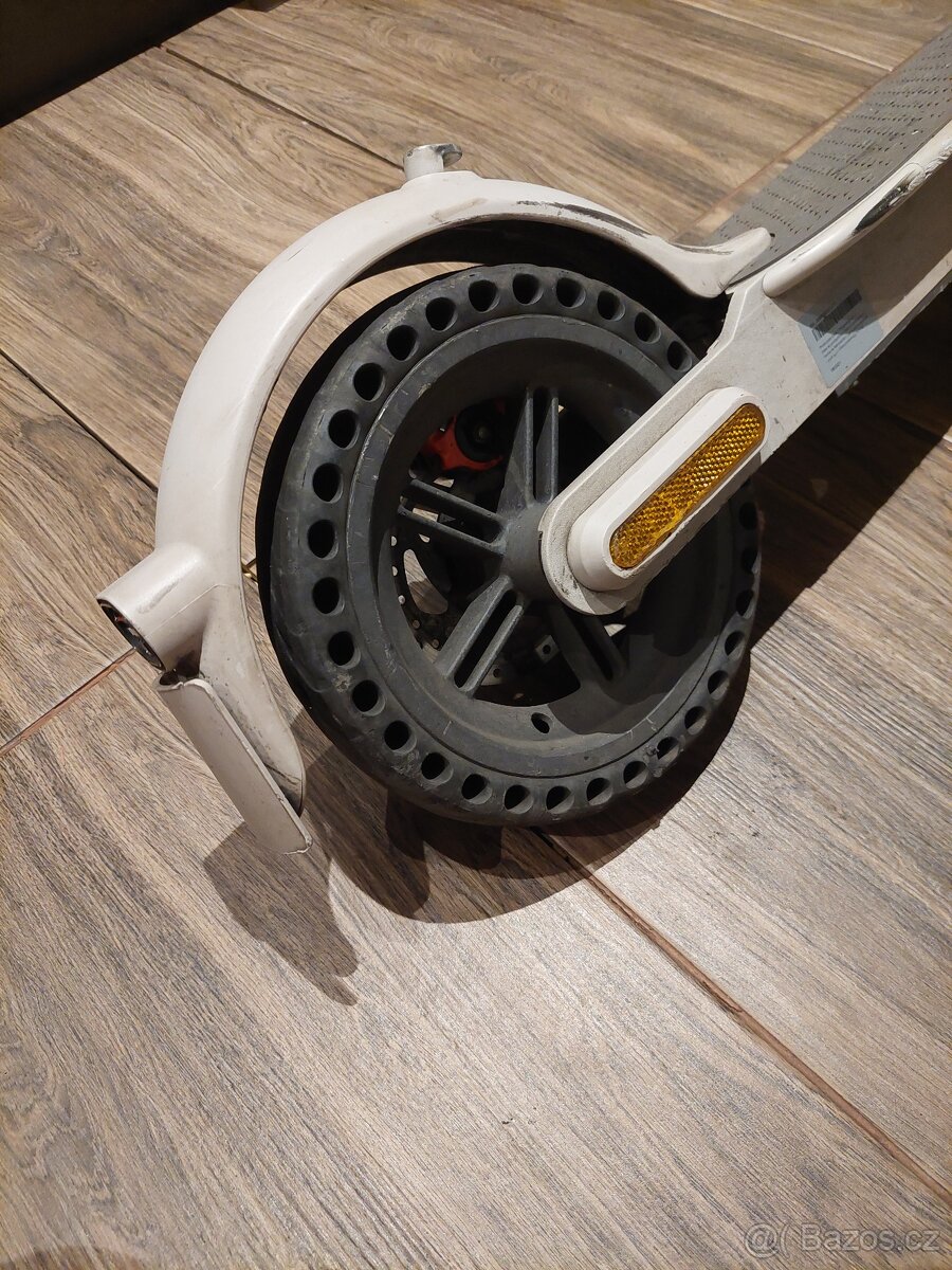 Elektrická koloběžka Mi Electric Scooter - 3