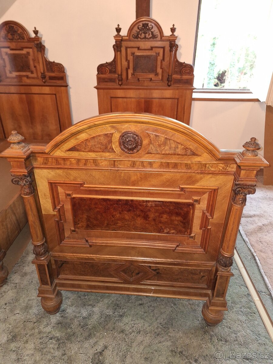 Starožitný nábytek - 3