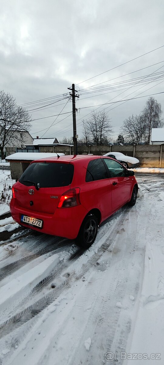 Toyota Yaris 1.0 vvt-i - 3