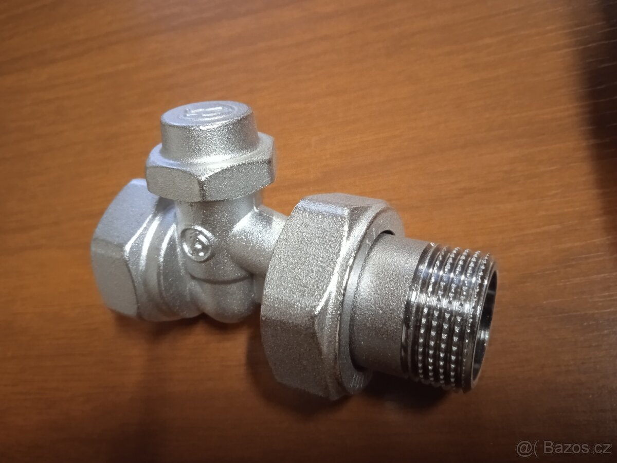 Uzavíratelné šroubení k radiátoru - 3