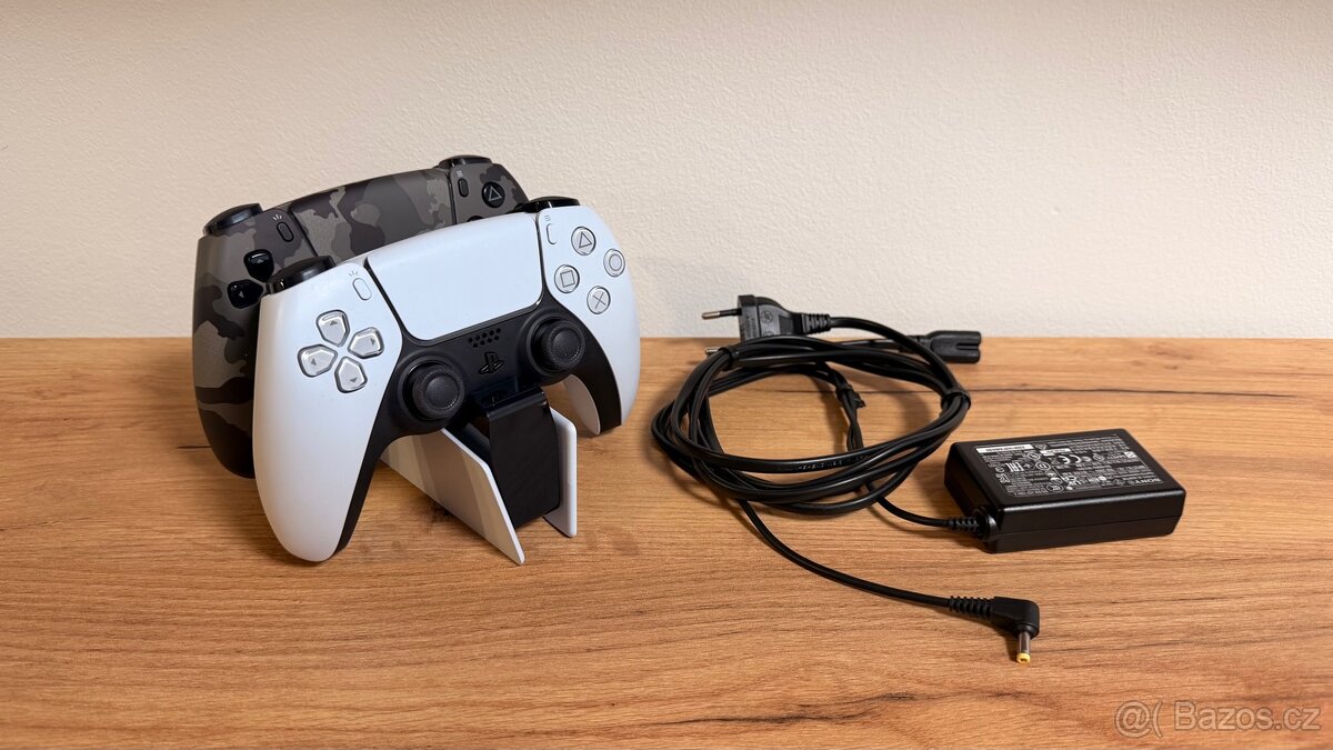 Nabíjecí stojánek na PS5 ovladače - 3