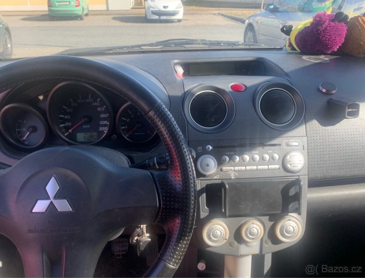 Mitsubishi Volt 1.3i r.v. 2008 - 3