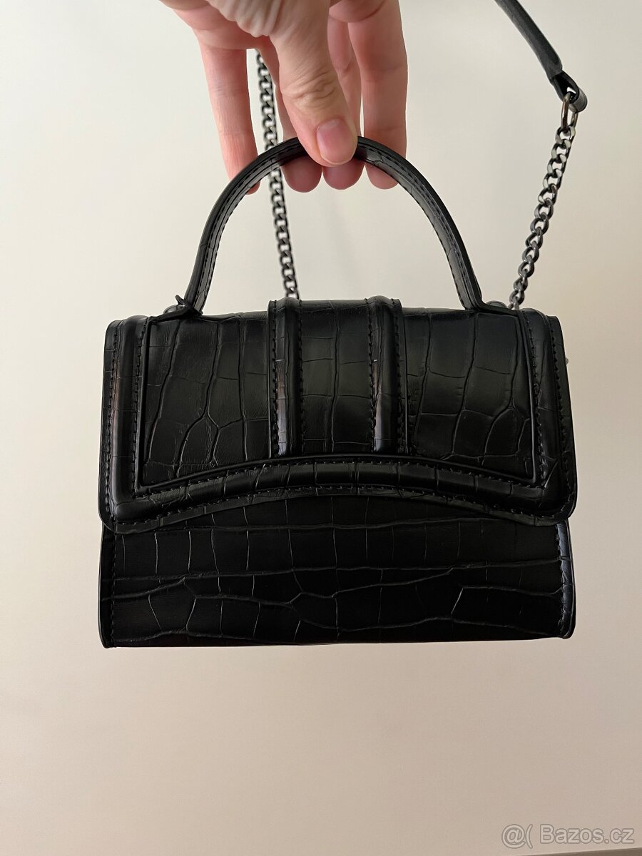 Nova cerna mini kabelka Zara - 3