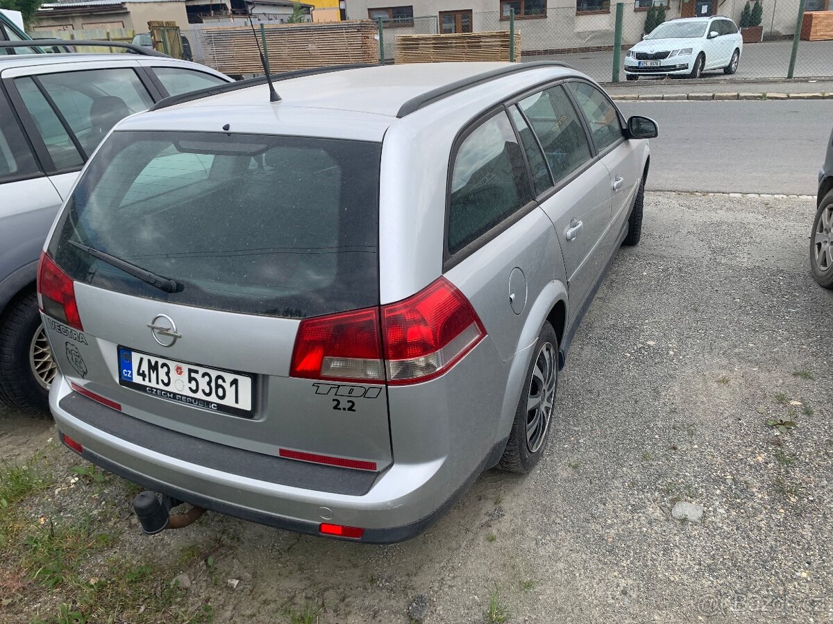 Opel Vectra 2.2 - 3
