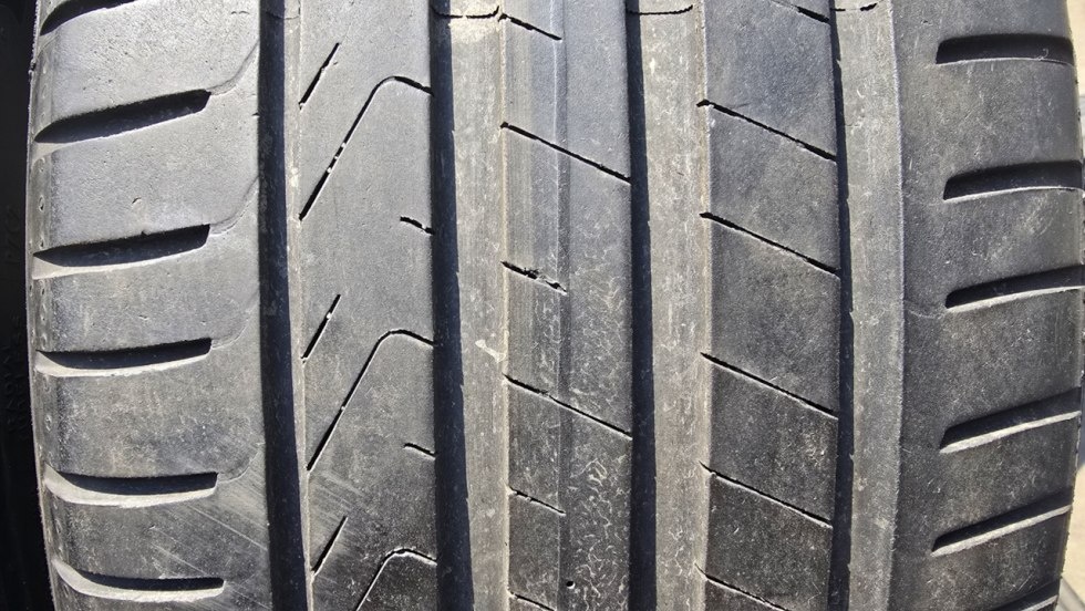 Letní pneu 235/45/18 Pirelli - 3