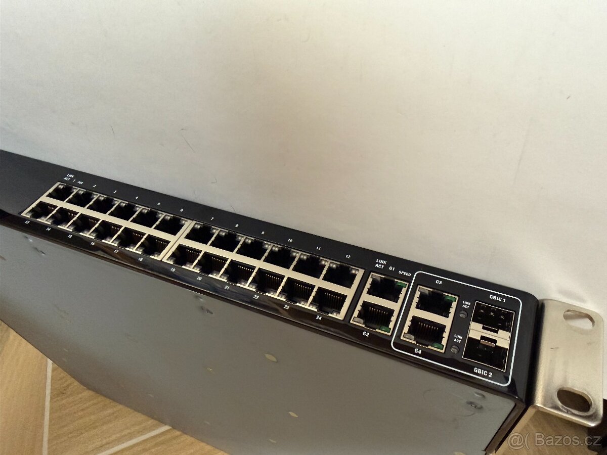 Linksys Cisco SFE2000P 24port PoE switch - 3