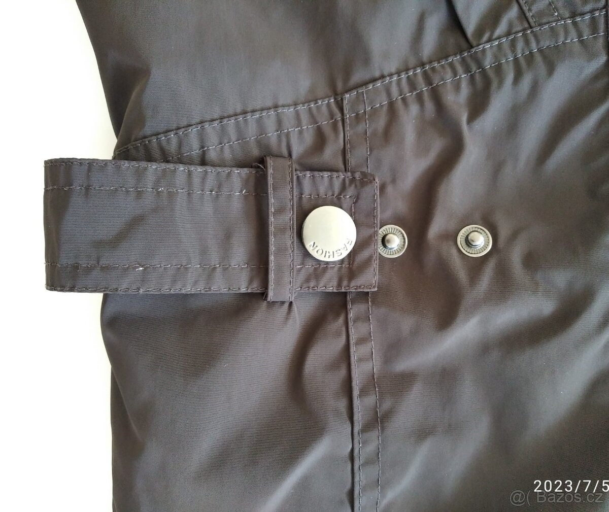 Černá dámská šusťáková vesta na zip vel. XXL - 3