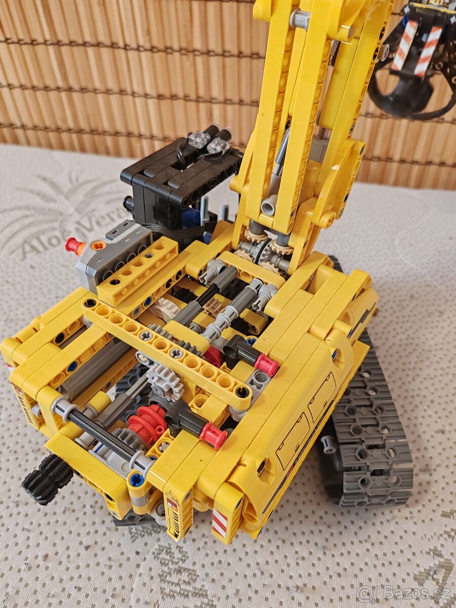 Lego technic bagr 42006 - 3