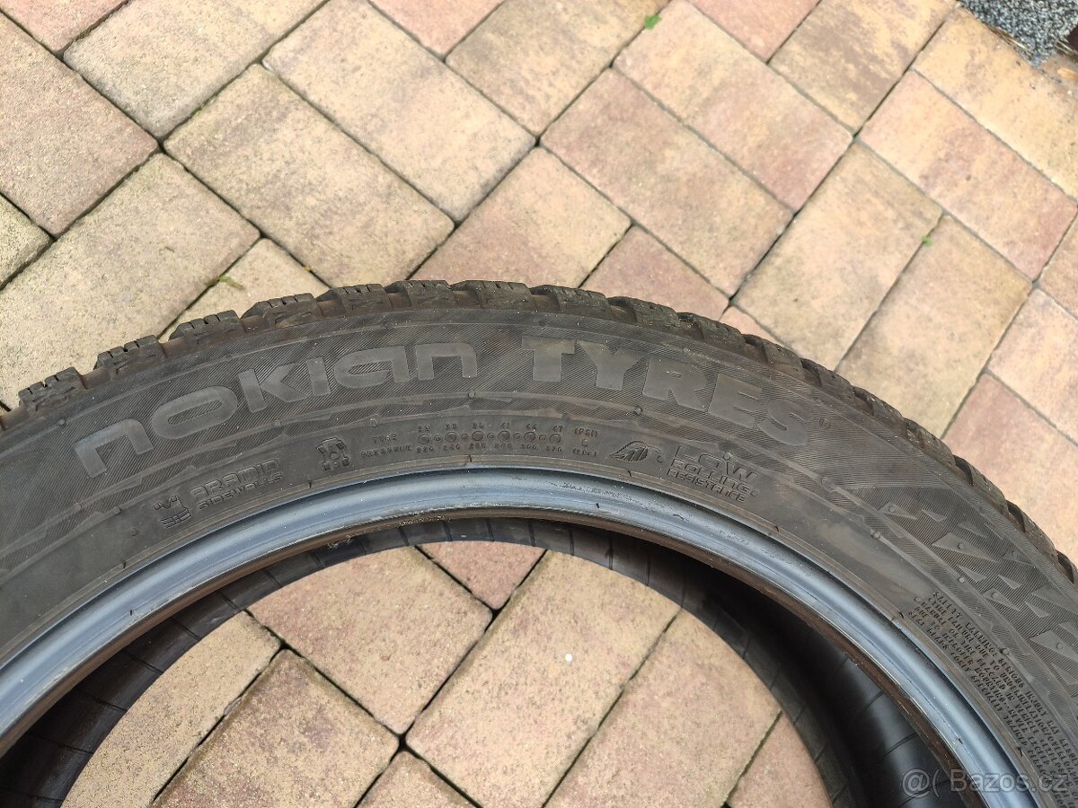 235/50R19 - 3