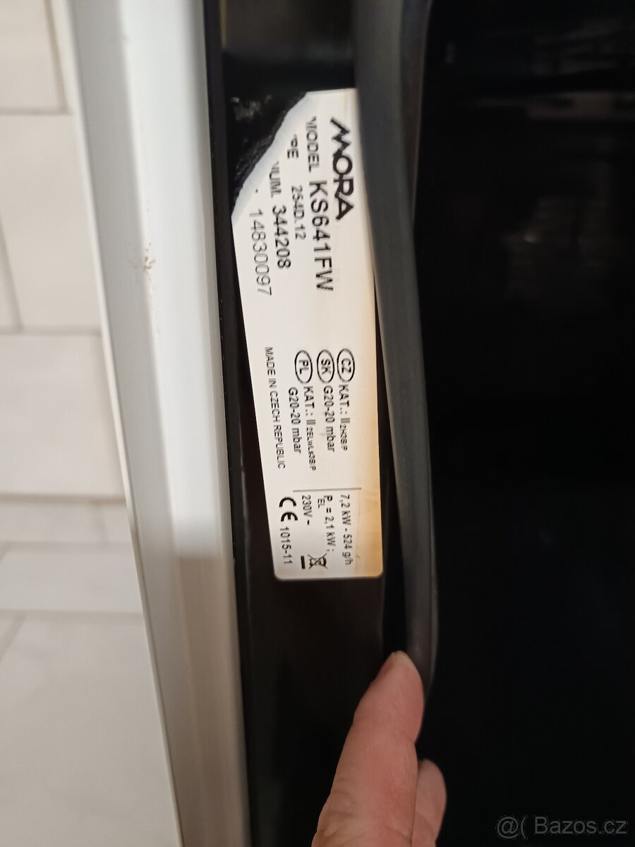 sporák plynový+ el. trouba MORA - 3