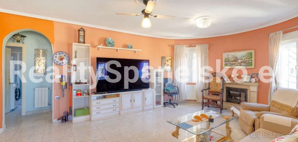 4+kk (125 m²) s privátním pozemkem o velikosti 250 m² - 3