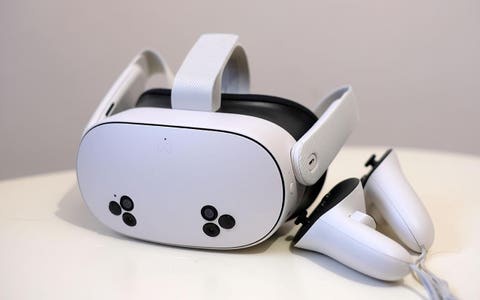 Virtuální realita Meta Quest 3S 128 GB - 3