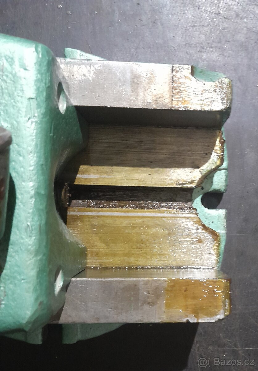 Strojní svěrák 200mm - 3